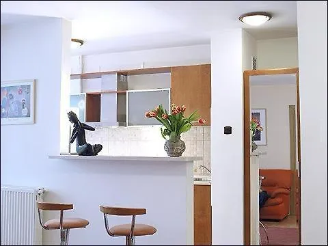 Eva בוקרשט
