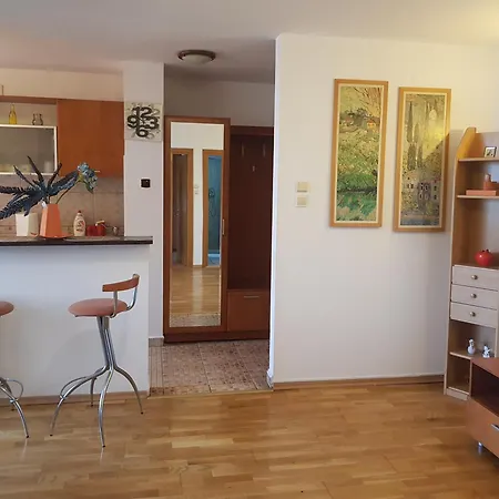 Eva Apartment *